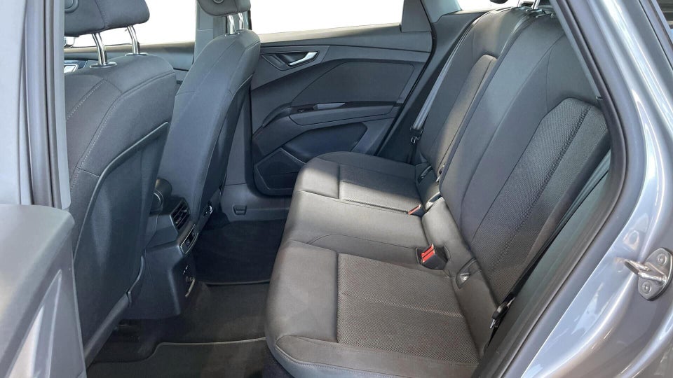 Audi Q4 e-tron 40 Advanced 5d