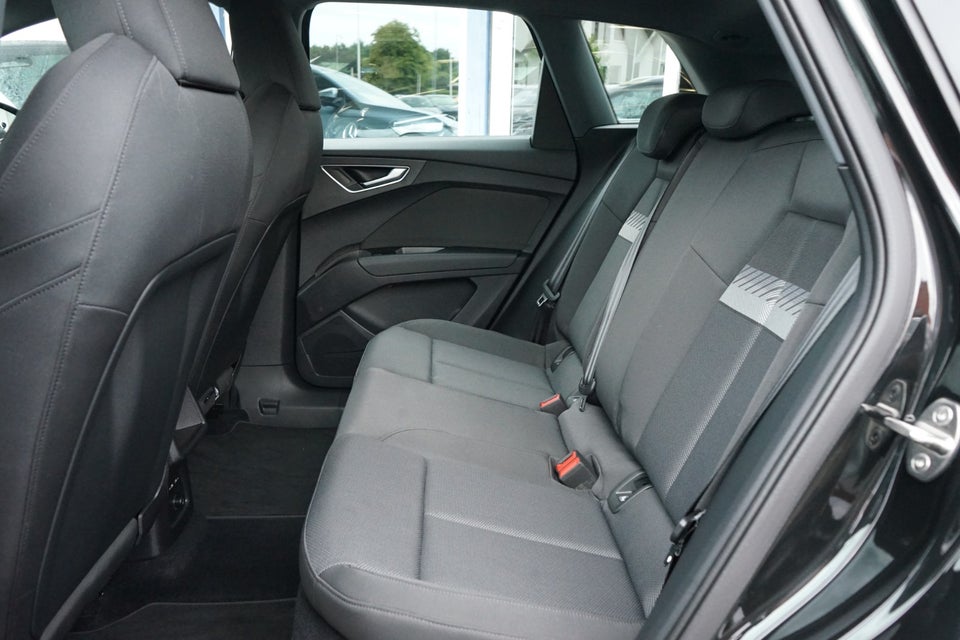 Audi Q4 e-tron 45 Advanced 5d