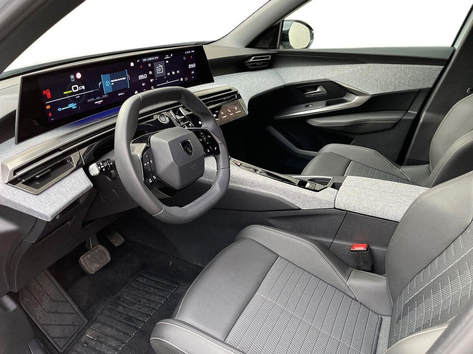 Peugeot e-5008 77 Allure Pack 7prs 5d