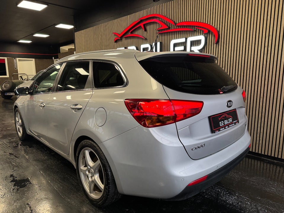 Kia Ceed 1,6 CRDi 128 Spring SW 5d