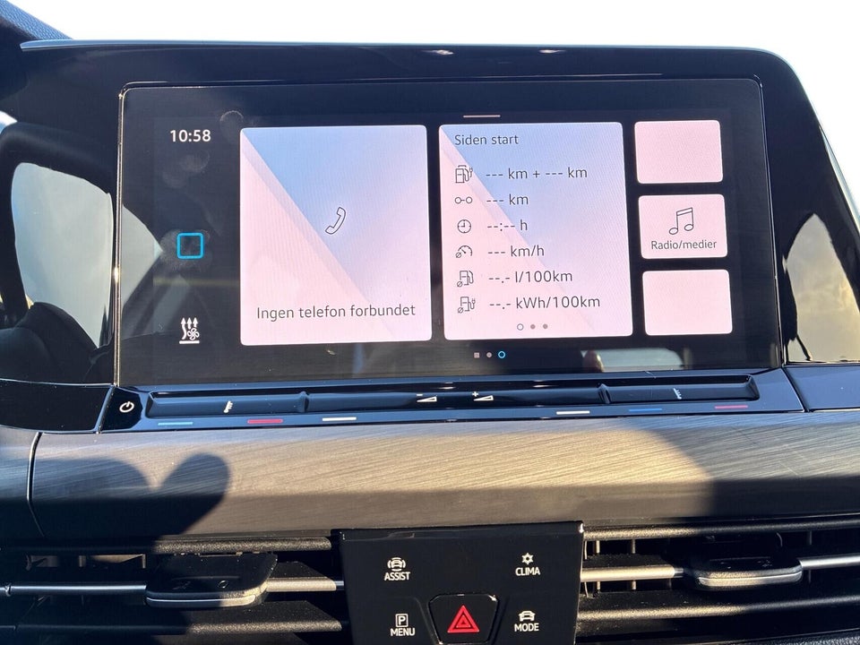 VW Golf VIII 1,4 eHybrid DSG 5d