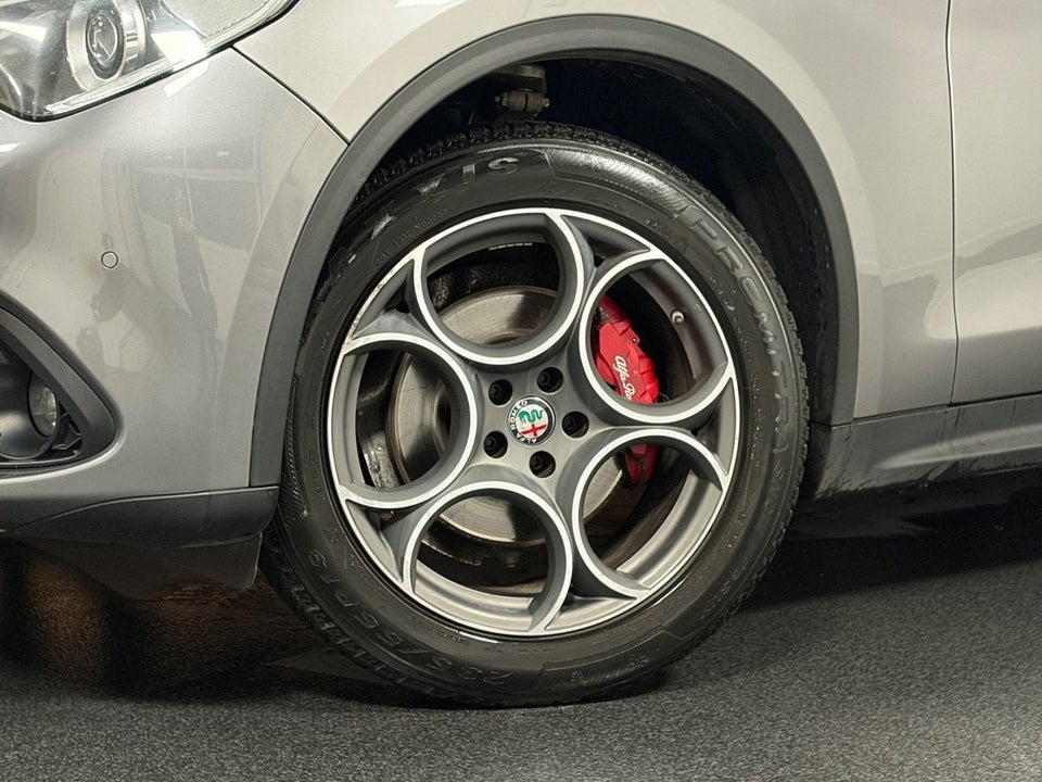 Alfa Romeo Stelvio 2,2 JTD 210 Super aut. Q4 5d