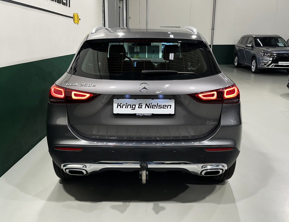 Mercedes GLA250 e 1,3 Progressive aut. 5d