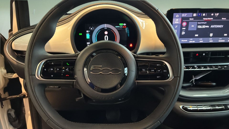 Fiat 500e 42 Icon Cabrio 2d