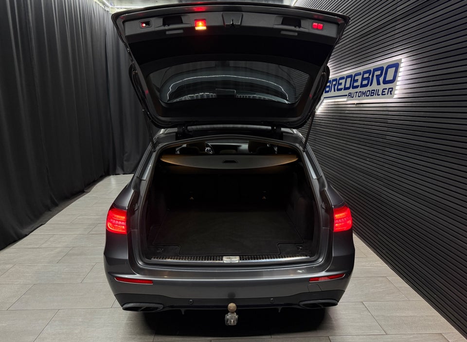 Mercedes E220 d 2,0 AMG Line stc. aut. 4Matic 5d
