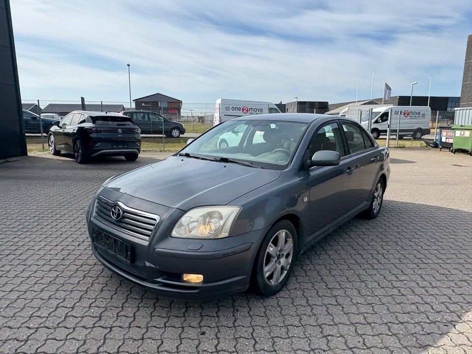 Toyota Avensis 2,0 Sol 4d