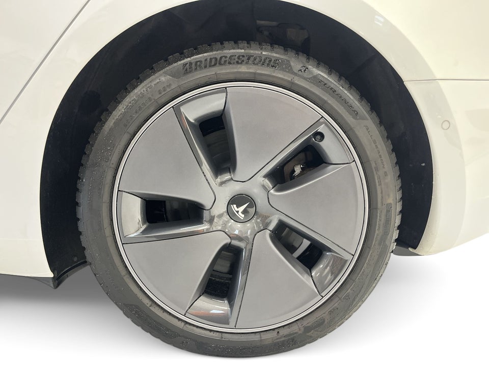 Tesla Model 3 RWD 4d