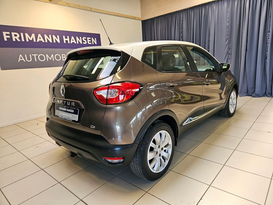 Renault Captur 0,9 TCe 90 Expression Navi Style 5d