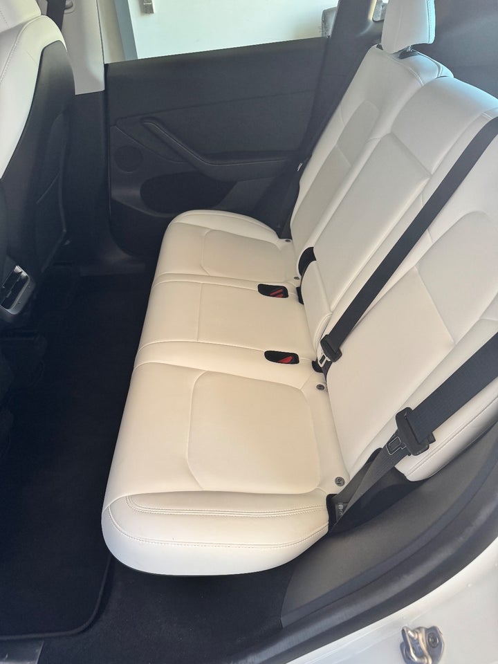 Tesla Model Y RWD 5d