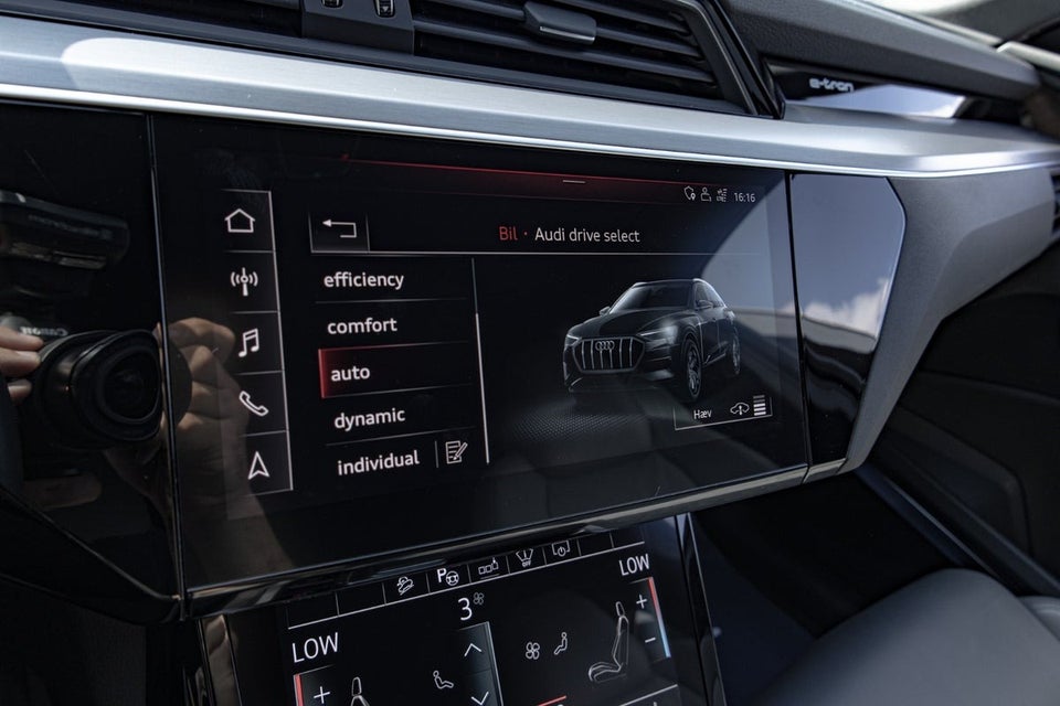 Audi e-tron 55 S-line Sportback quattro 5d