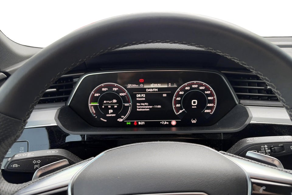 Audi Q8 e-tron 55 Advanced quattro 5d