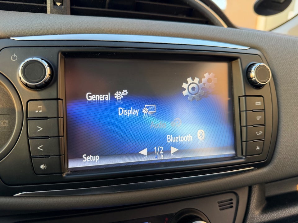 Toyota Yaris 1,5 Hybrid H2 Komfort e-CVT 5d