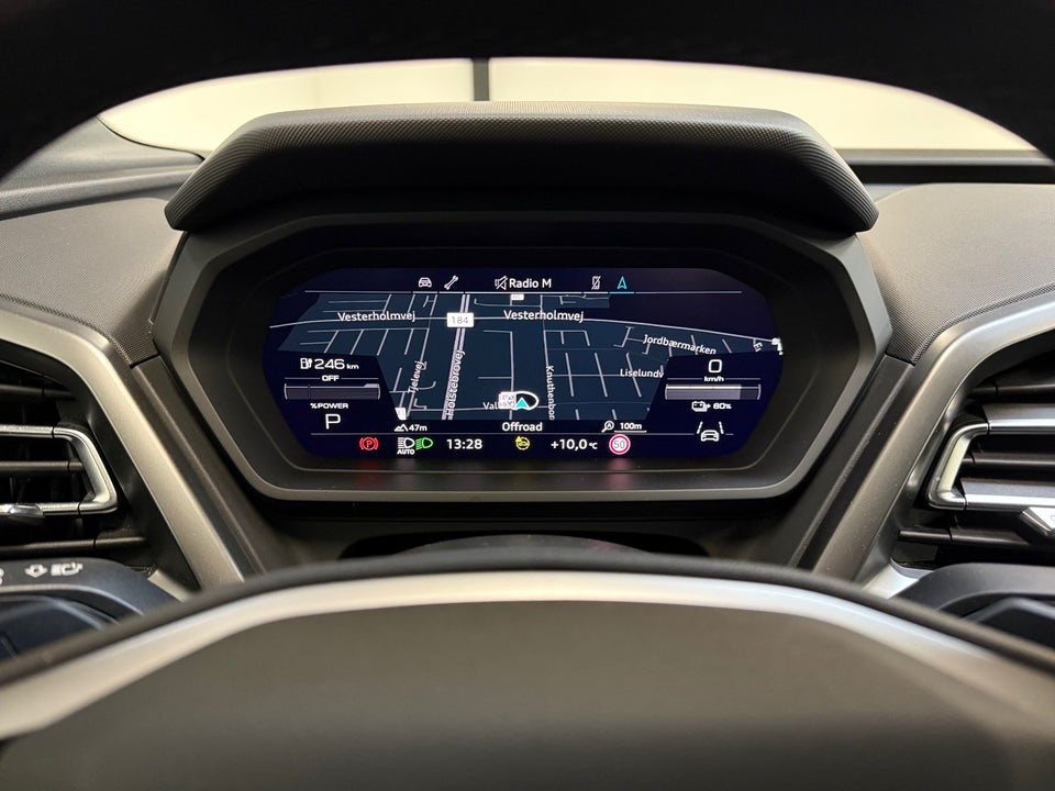 Audi Q4 e-tron 50 Attitude quattro 5d