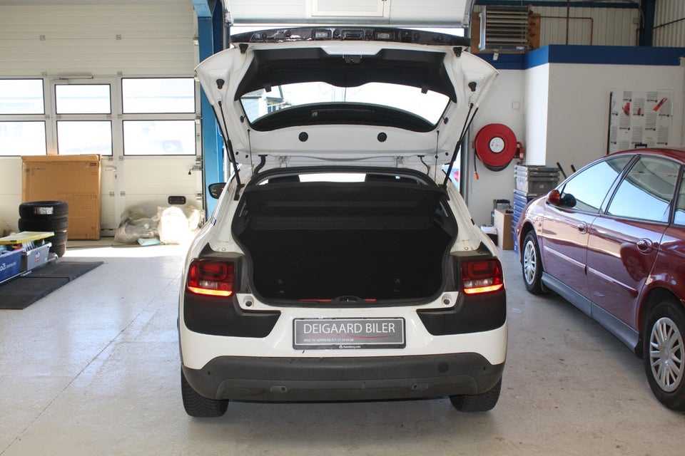 Citroën C4 Cactus 1,2 PureTech 82 Feel 5d