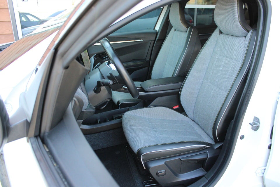 Renault Megane E-Tech 60 Techno 5d