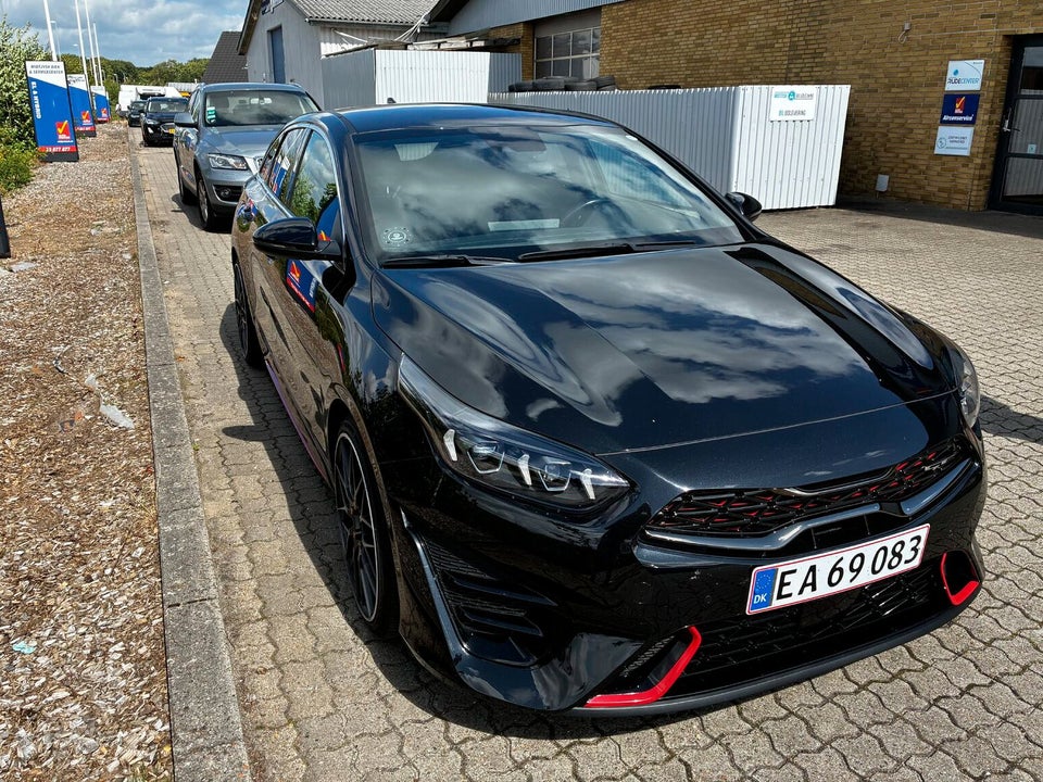 Kia ProCeed 1,6 T-GDi GT DCT 5d