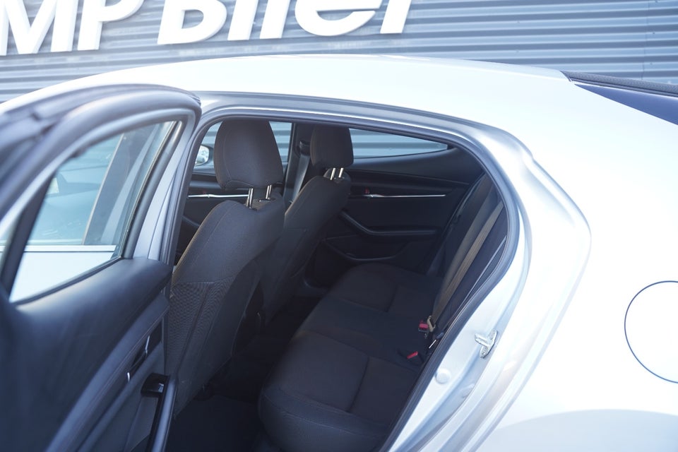 Mazda 3 2,0 e-SkyActiv-G 150 Cosmo aut. 4d