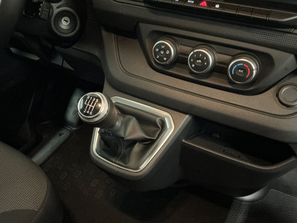 Renault Trafic 2,0 dCi 130 L2H1