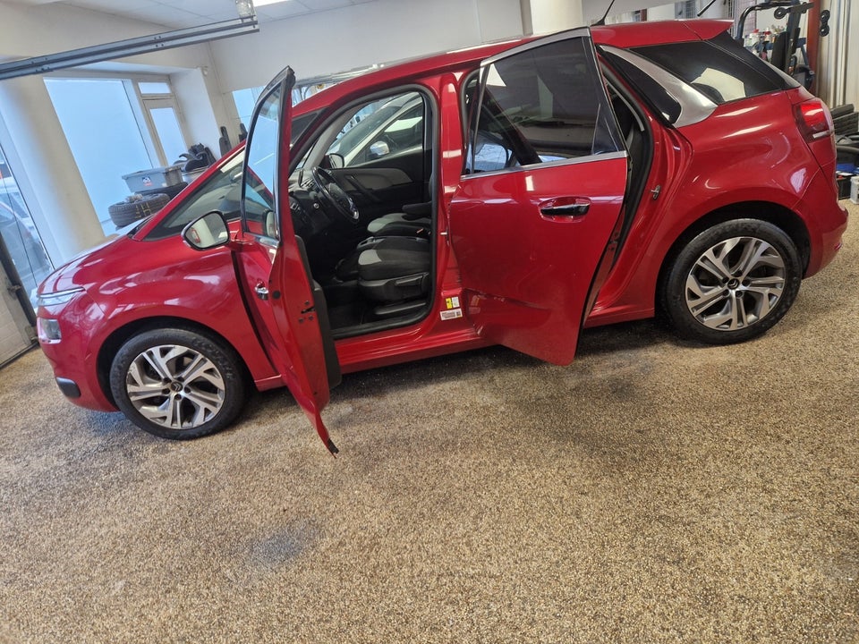 Citroën C4 Picasso 1,6 BlueHDi 120 Seduction EAT6 5d