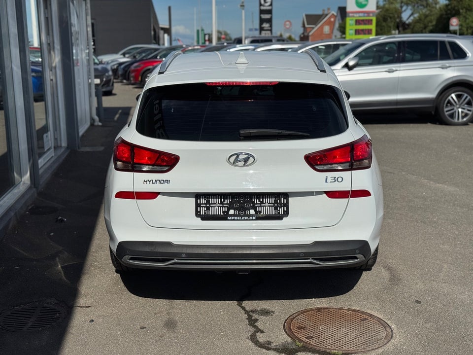Hyundai i30 1,0 T-GDi Essential stc. 5d