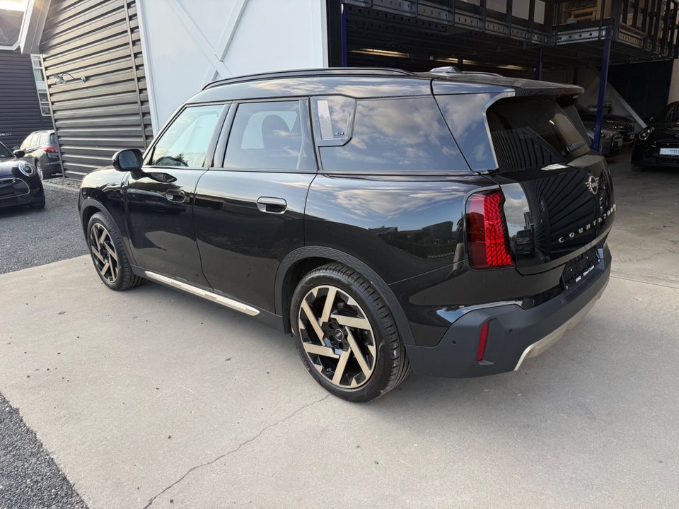 MINI Countryman SE Favoured Trim L ALL4 5d