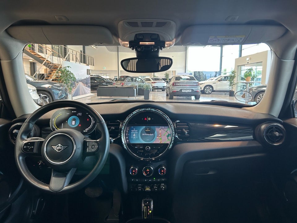 MINI Cooper SE Essential 3d