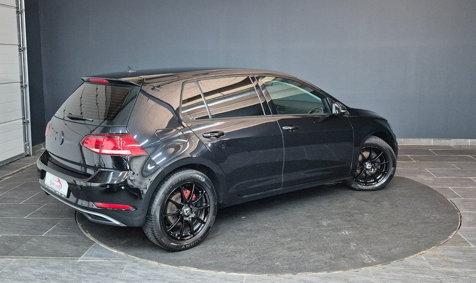 VW Golf VII 1,6 TDi 115 Comfortline 5d