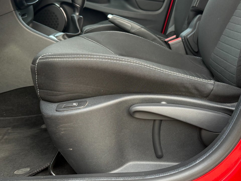 Renault Clio IV 1,5 dCi 90 Limited 5d