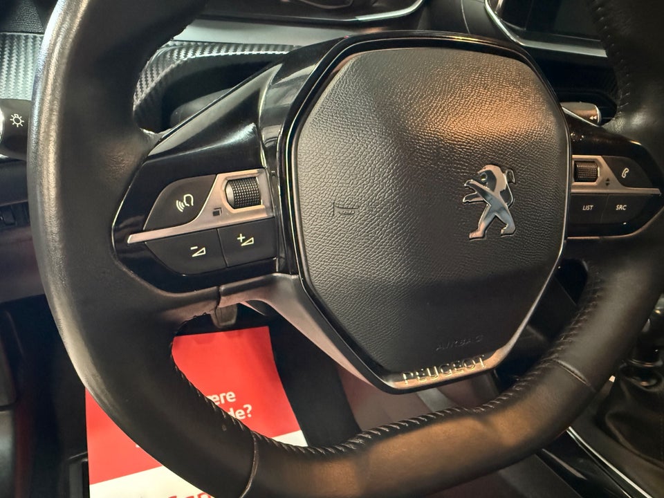 Peugeot 208 1,2 PureTech 100 Allure 5d