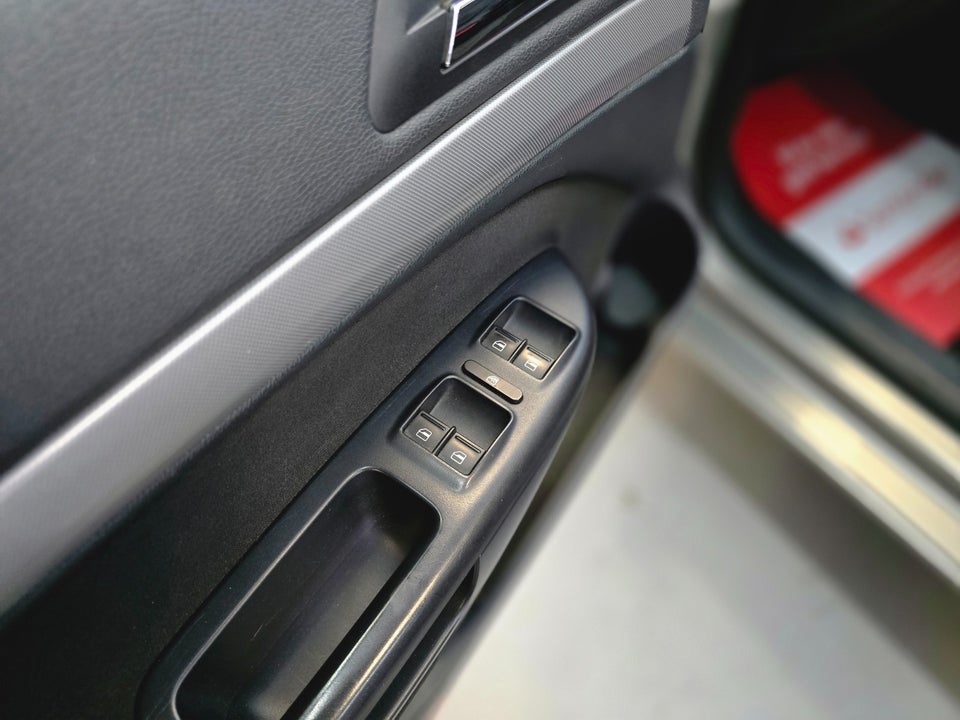 Skoda Octavia 1,4 TSi 122 Elegance Combi 5d