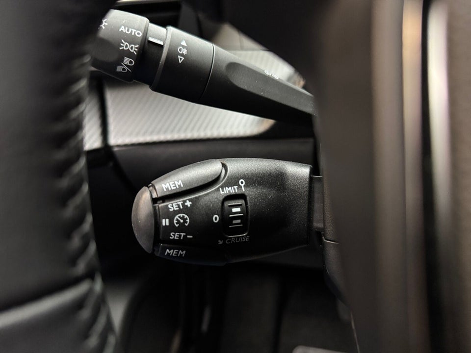 Peugeot e-2008 50 Allure 5d