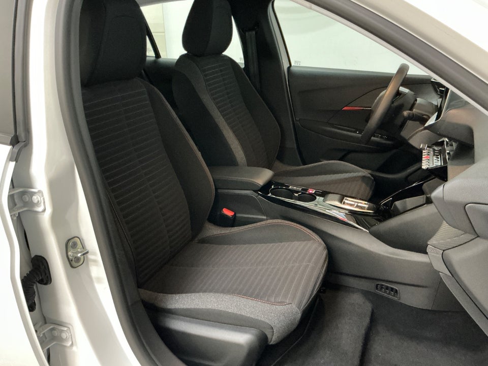 Peugeot e-208 50 Active Pack 5d