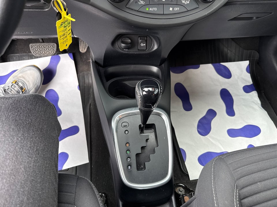 Toyota Yaris 1,5 Hybrid H2 Limited e-CVT 5d