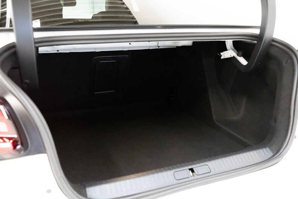 Citroën ë-C4 X 50 Shine Pack 4d