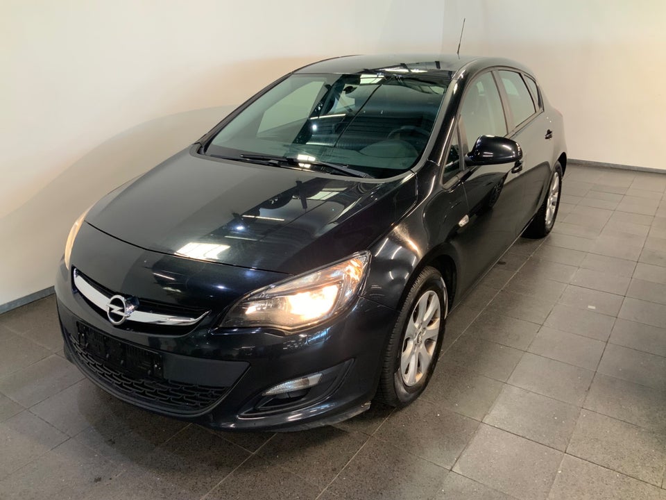 Opel Astra 1,4 T 140 Enjoy 5d