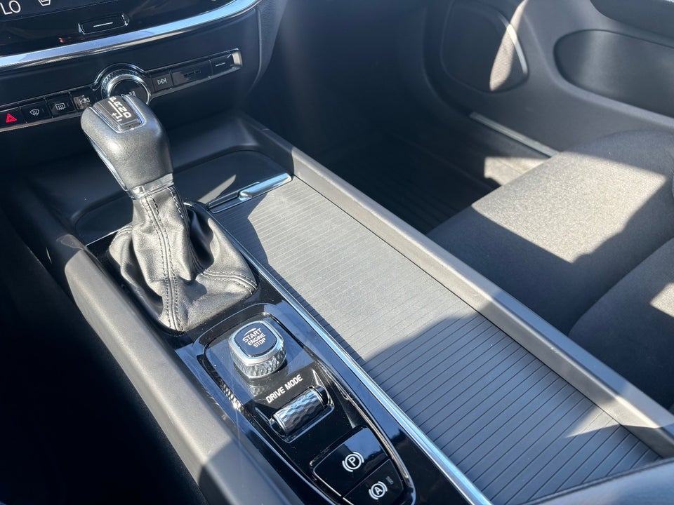 Volvo V60 2,0 D4 190 Momentum aut. 5d