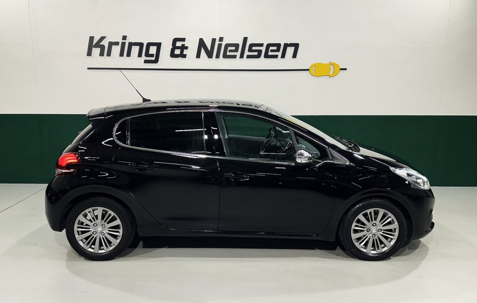 Peugeot 208 1,6 BlueHDi 100 Allure Sky 5d