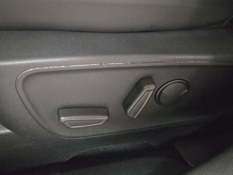 Ford Kuga 2,5 PHEV ST-Line X CVT 5d