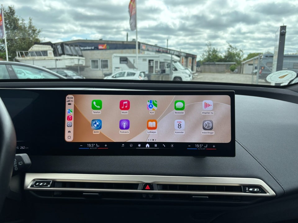 BMW iX xDrive40 Fully Charged 5d