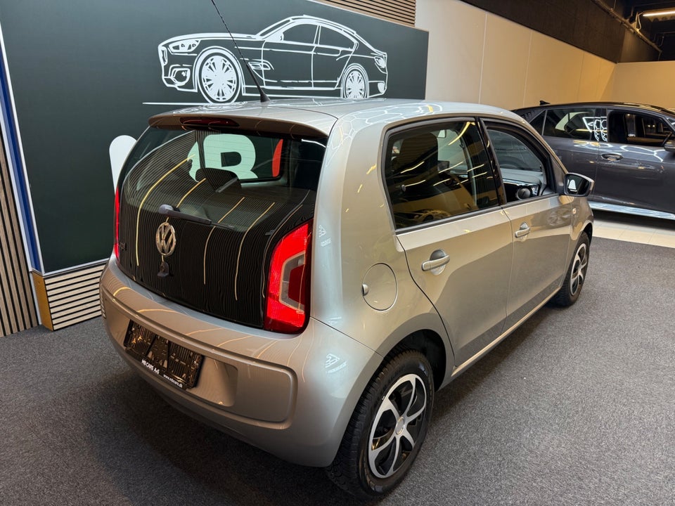 VW Up! 1,0 75 Move Up! ASG 5d