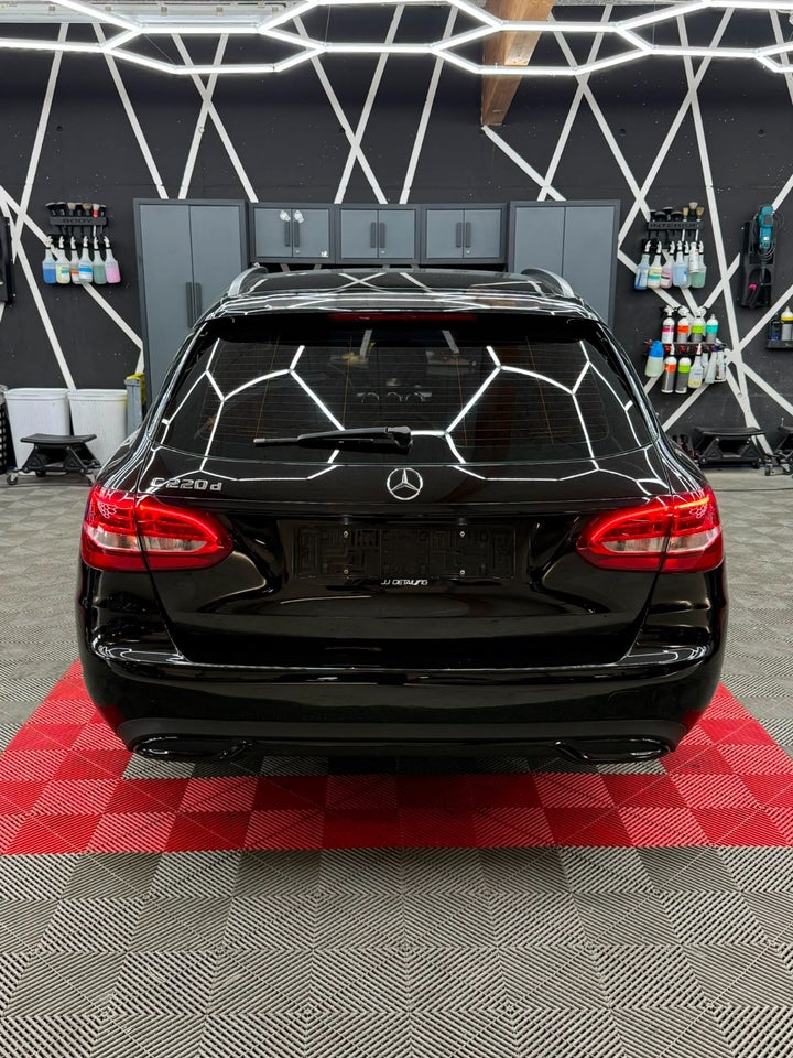 Mercedes C220 d 2,2 AMG Line stc. aut. 5d