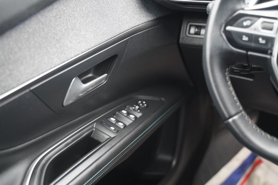 Peugeot 3008 1,6 Hybrid Allure Pack EAT8 5d