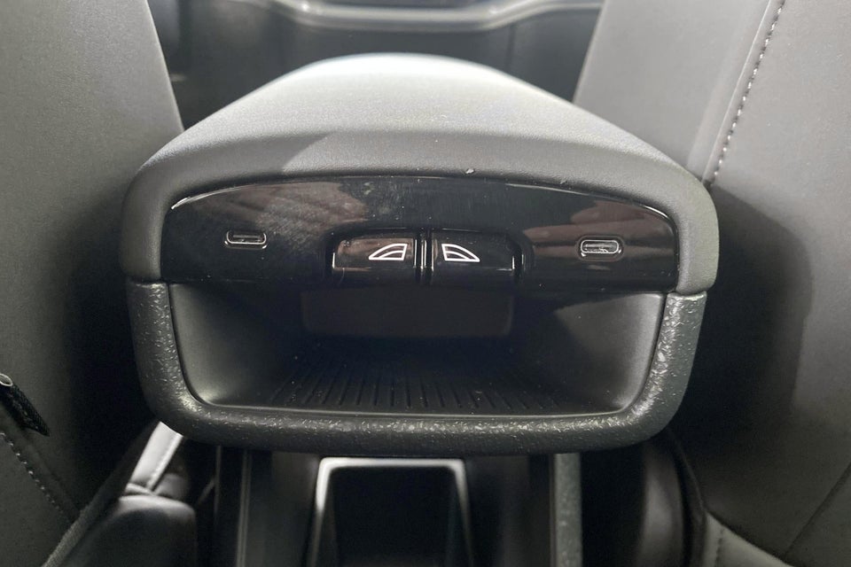 Volvo EX30 Standard Range Plus 5d