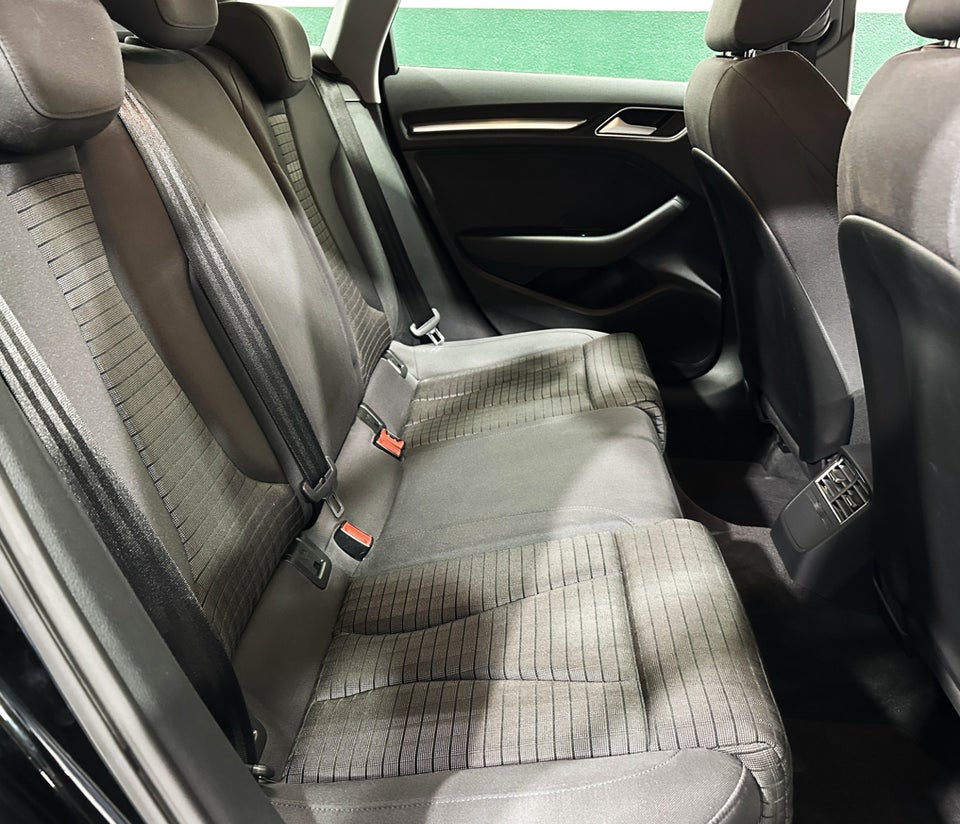 Audi A3 40 TFSi Sport Limited Sportback S-tr. 5d