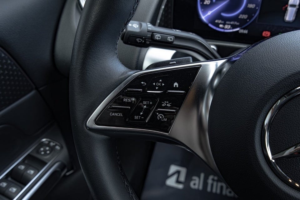 Mercedes EQB300 Progressive 4Matic 5d