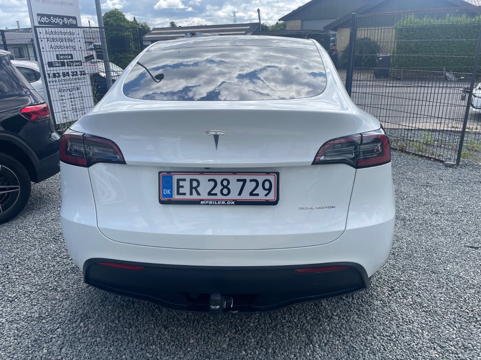 Tesla Model Y Long Range AWD 5d