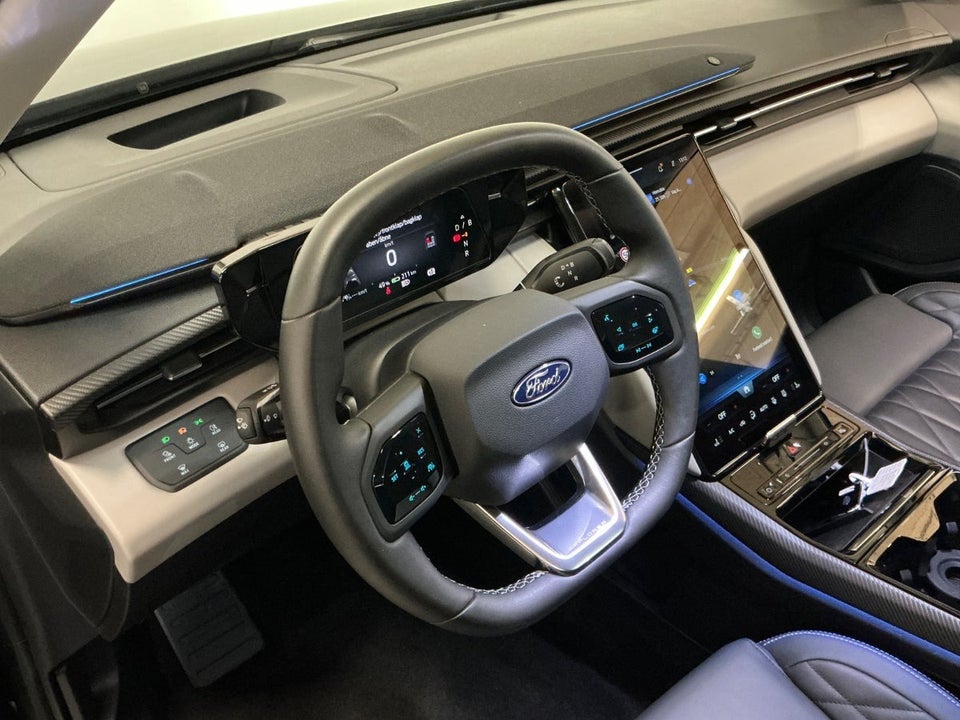 Ford Explorer 77 Premium Extended Range 5d