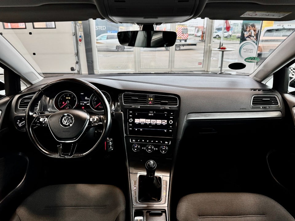 VW Golf VII 1,5 TSi 130 Comfortline 5d