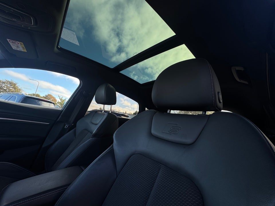 Audi e-tron 55 S-line Sportback quattro 5d