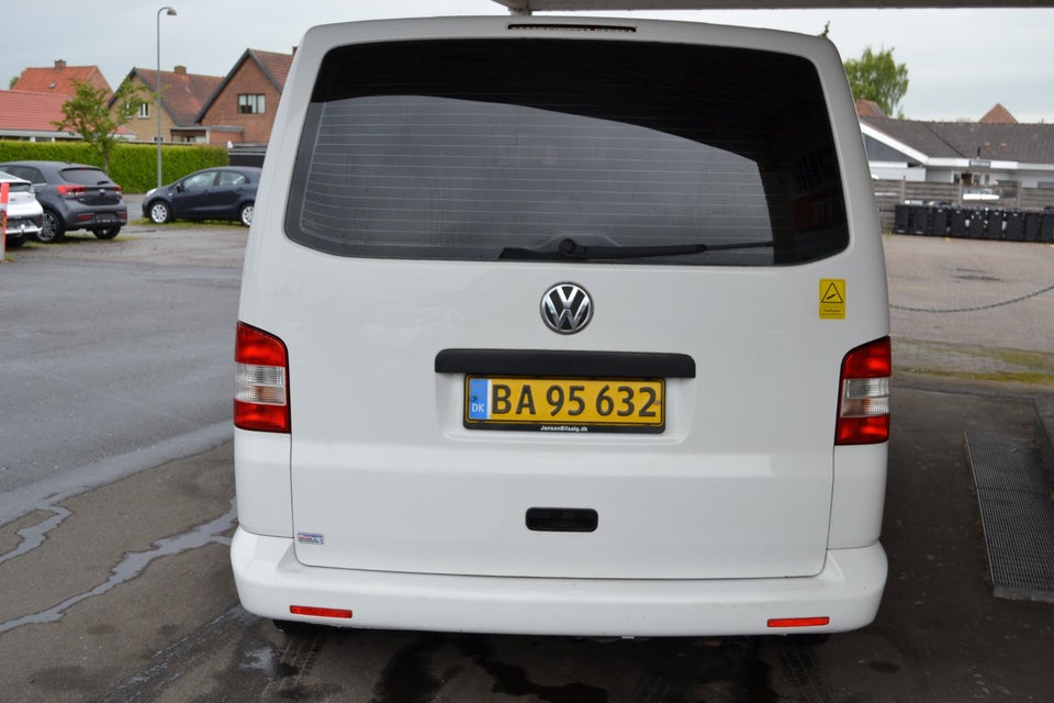 VW Transporter 2,0 TDi 140 Kassevogn lang 4d